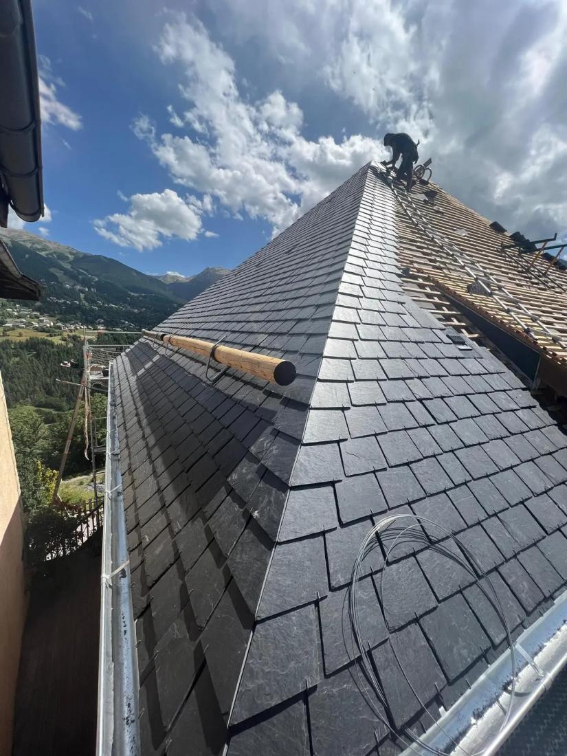Renovation couverture les orres chef lieu (05)